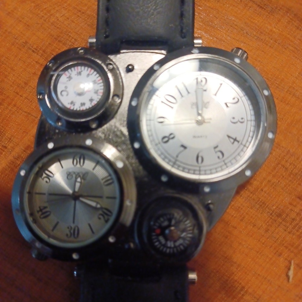 Black Multi-Dial Wearable Watch